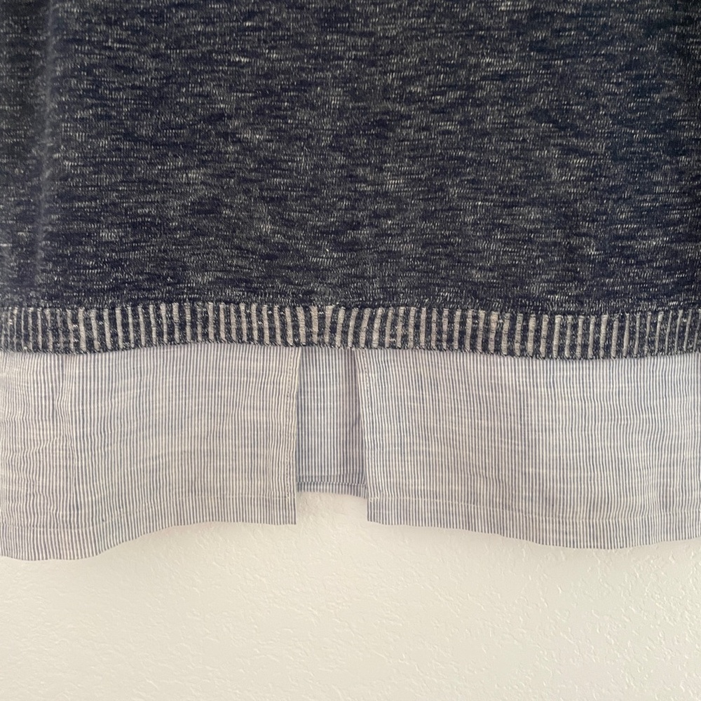 Kenneth Cole woman’s blue tank top size medium - Picture 3 of 4